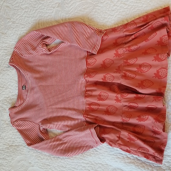 TEA STRAWBERRY DRESS - Picture 2 of 7